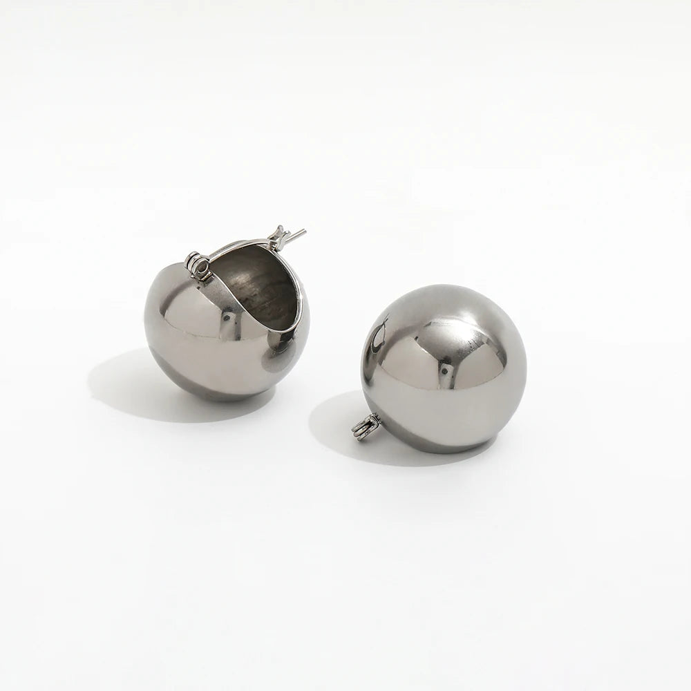 The Sculptural Hoops