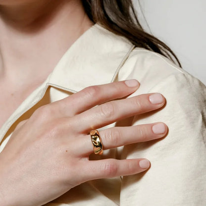 The Ripple Ring