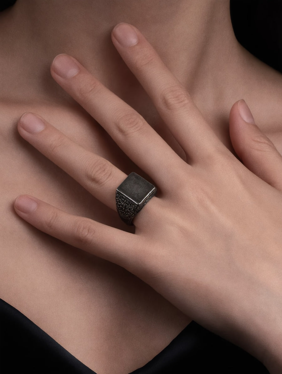 The Brushed Signet Ring